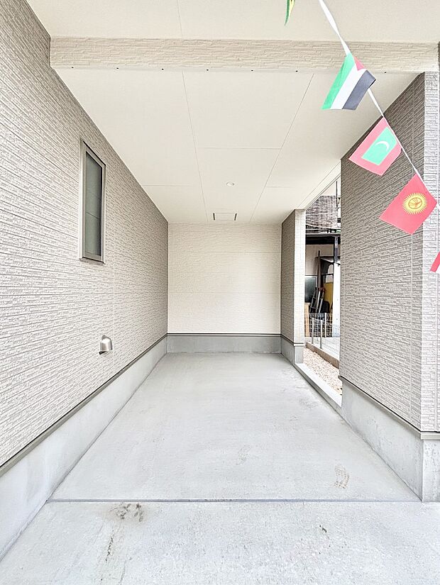 ビルトインタイプは大切なお車を傷や汚れから守ることができます。