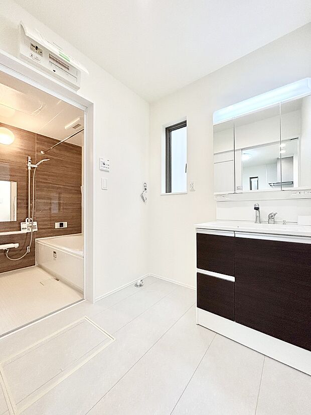 身支度もスムーズにおこなえる脱衣場