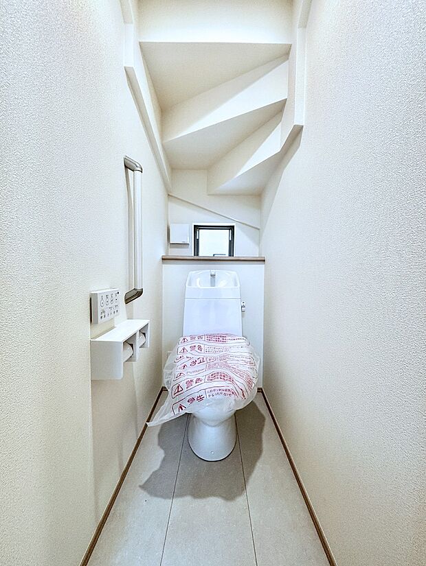 トイレは1階と2階それぞれに配置されていてとても便利です。 