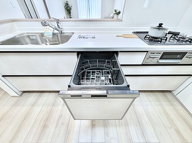 面倒なお片づけは食洗機にお任せ!家事の負担が減って、時間にも気持ちにもゆとりができます。