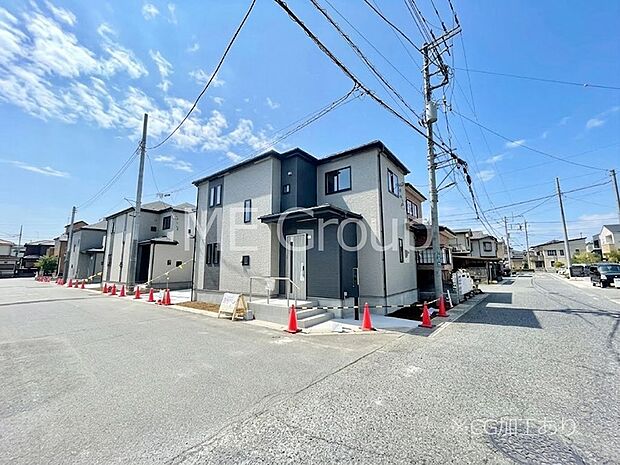 角地なので日当たりも良く、お家が堂々として見えます。