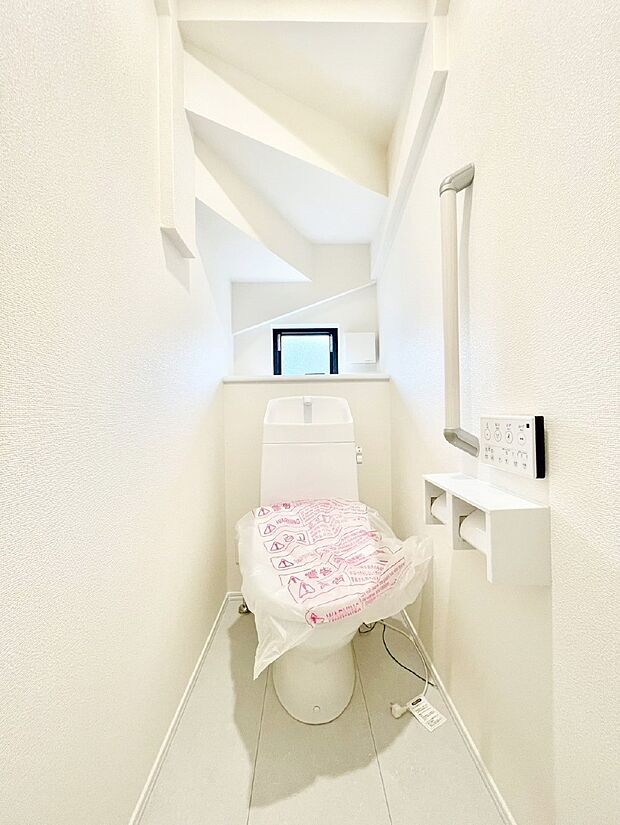 トイレは安心の2箇所!朝のバタバタも一安心です。