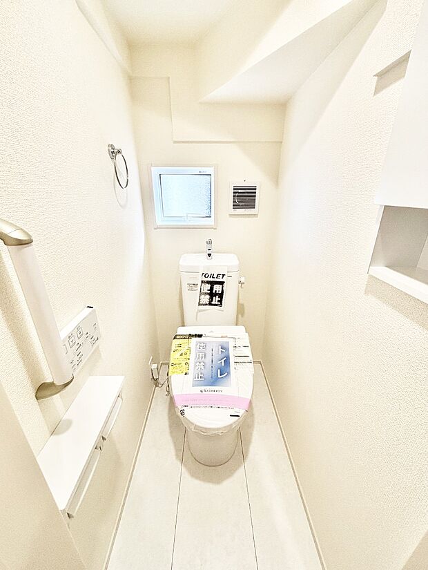 白を基調とした清潔感のある落ち着ける空間