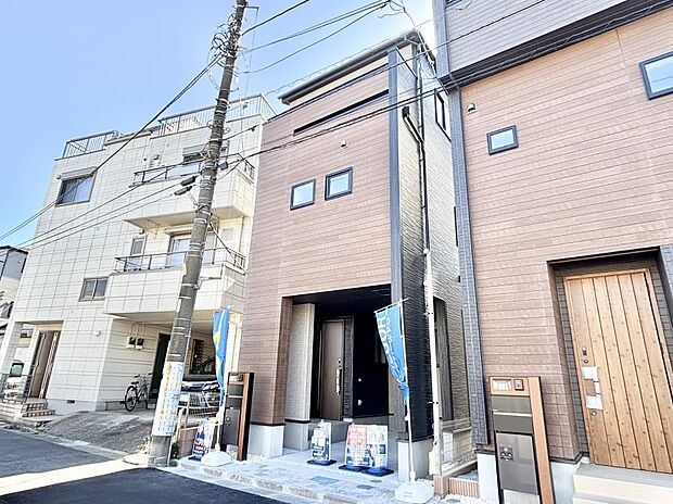 たっぷりの陽光と心地よい風が舞い込む住まい