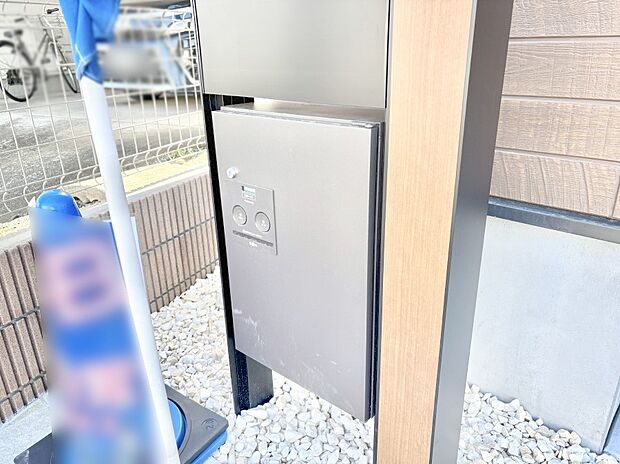 留守時の荷物の受け取りに便利な宅配ボックス