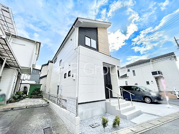 溢れる陽光でご家族の笑顔も輝く