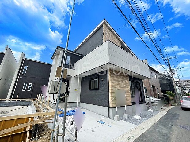 たっぷりの陽光と開放感に包まれる明るい住まい