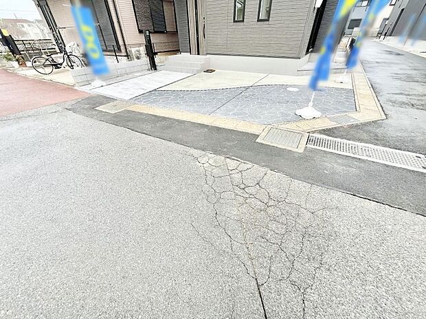 並列2台駐車可能なゆとりのカースペース 