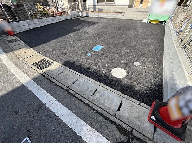 カースペースは2台駐車可。セカンドカーや来客時に便利です!