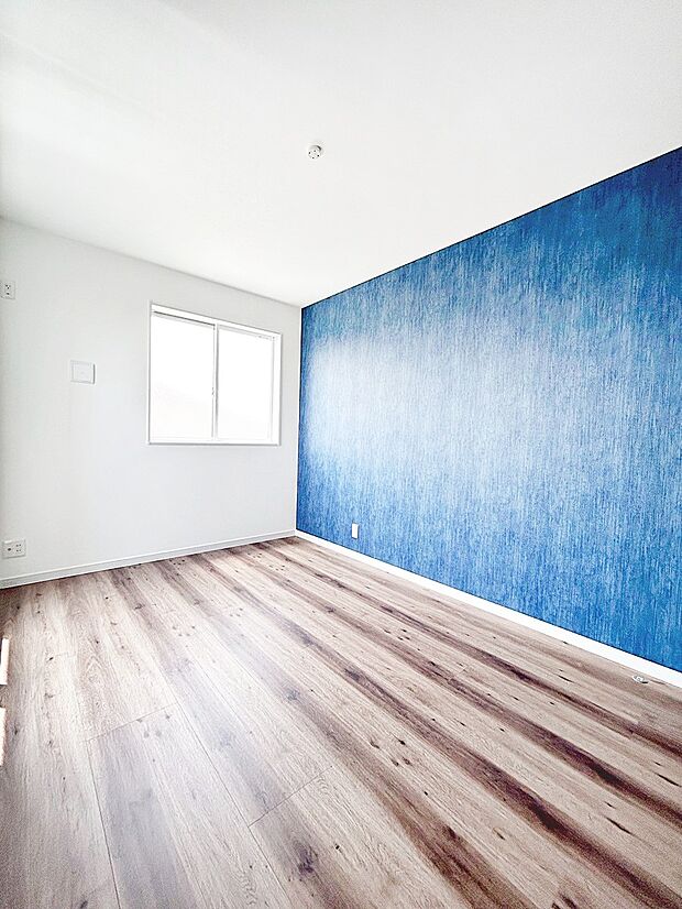 使いやすい形でベットや家具の置き方にも困ることもありません。