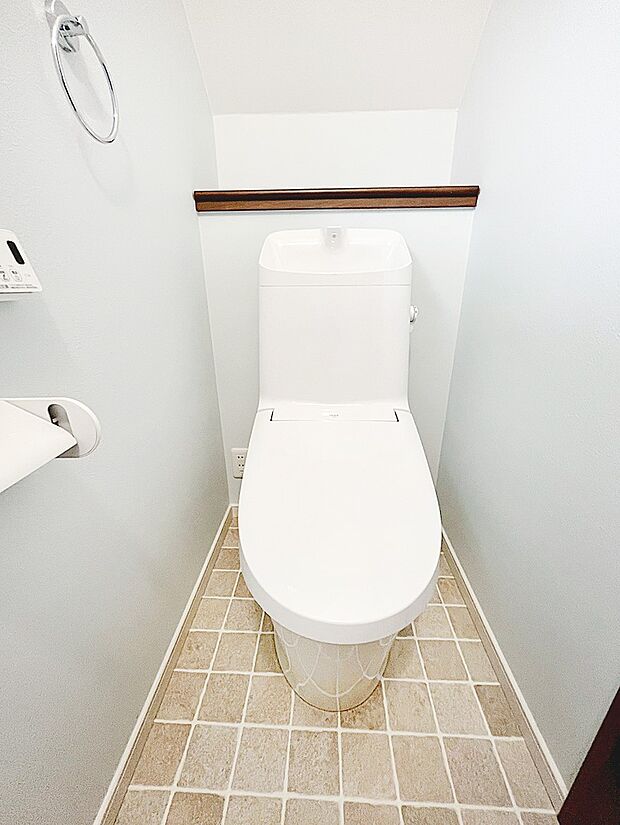 白を基調とした清潔感のある落ち着ける空間