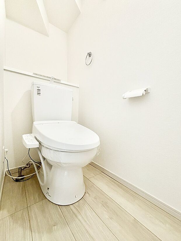 トイレは温水洗浄機能付き