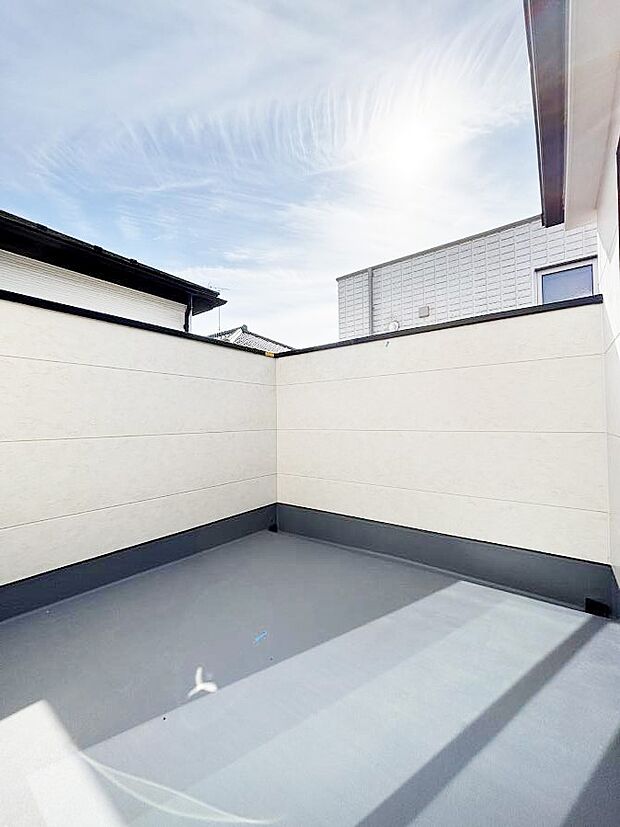 開放感あるルーフバルコニー