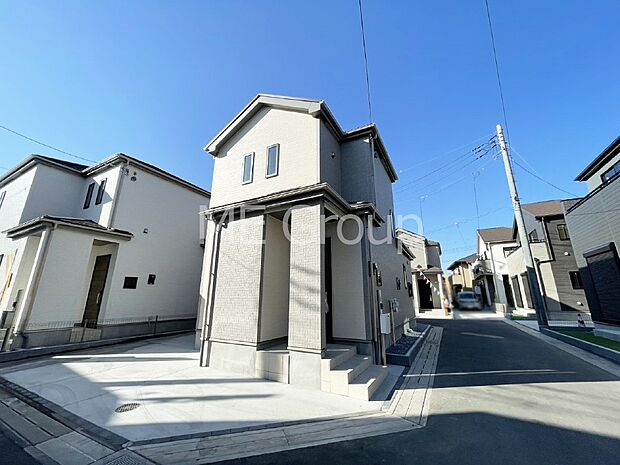 溢れる陽光でご家族の笑顔も輝く