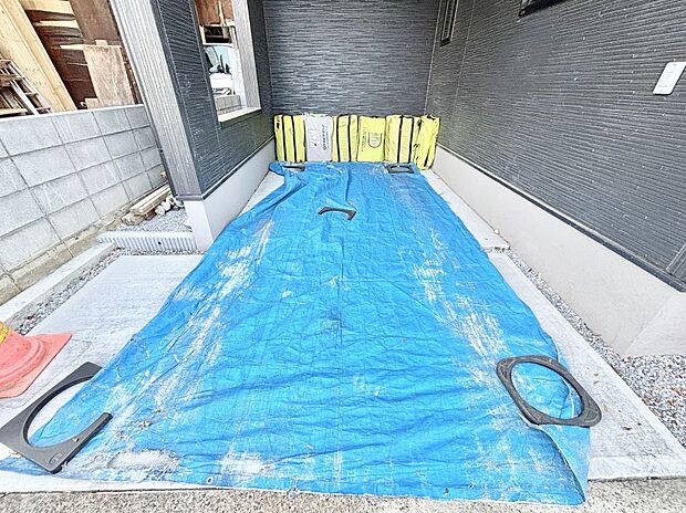 ビルトインタイプは大切なお車を傷や汚れから守ることができます。