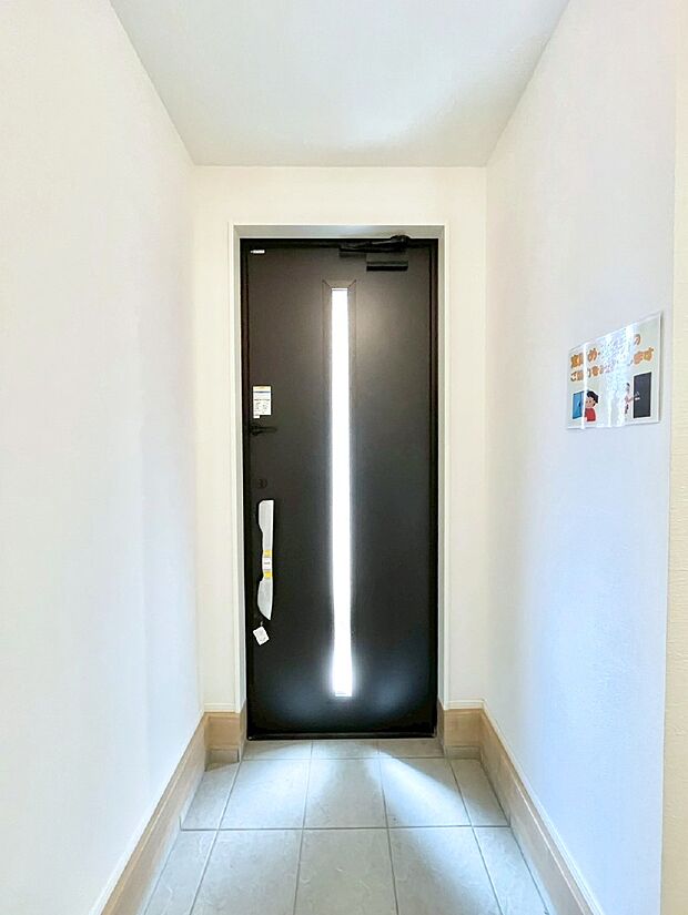 明るい玄関はお客様をお出迎えするのにぴったりです!