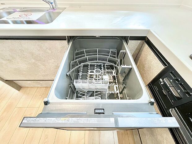 面倒なお片づけは食洗機にお任せ!家事の負担が減って、時間にも気持ちにもゆとりができます。