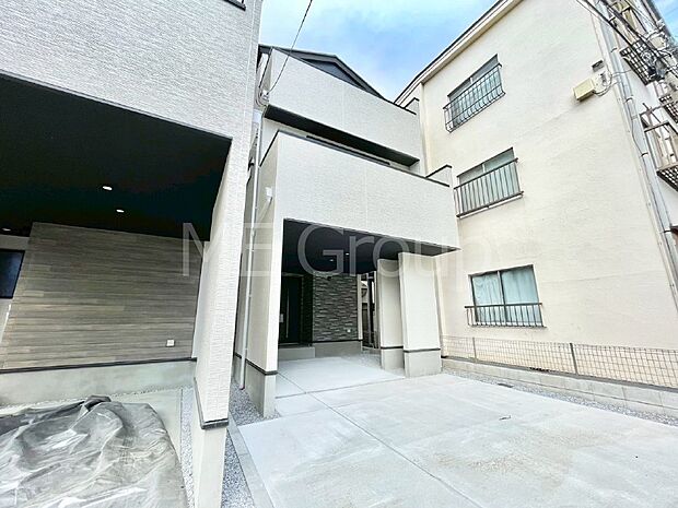 洗練された外観、上質な住空間が広がる室内は永く安心して過ごせる住居です。