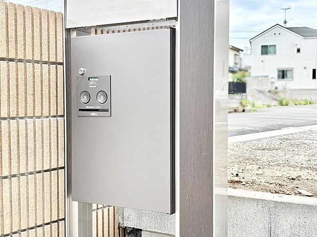 留守時の荷物の受け取りに便利な宅配ボックス