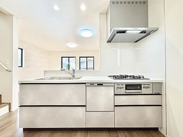 毎日使うキッチンだから、使いやすさ&お手入れのしやすさにこだわりました。