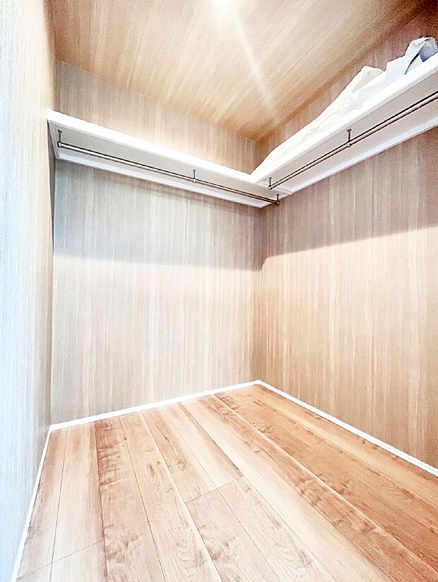 毎日の服選びが楽しくなるウォークインクローゼット