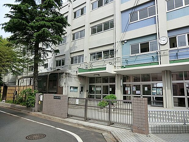 中学校 350m 江戸川区立小岩第二中学校