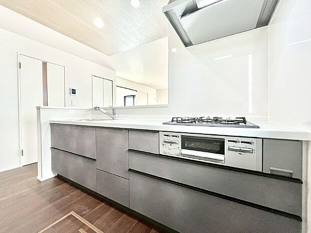 料理をしながらでもご家族との会話を楽しめる対面キッチン