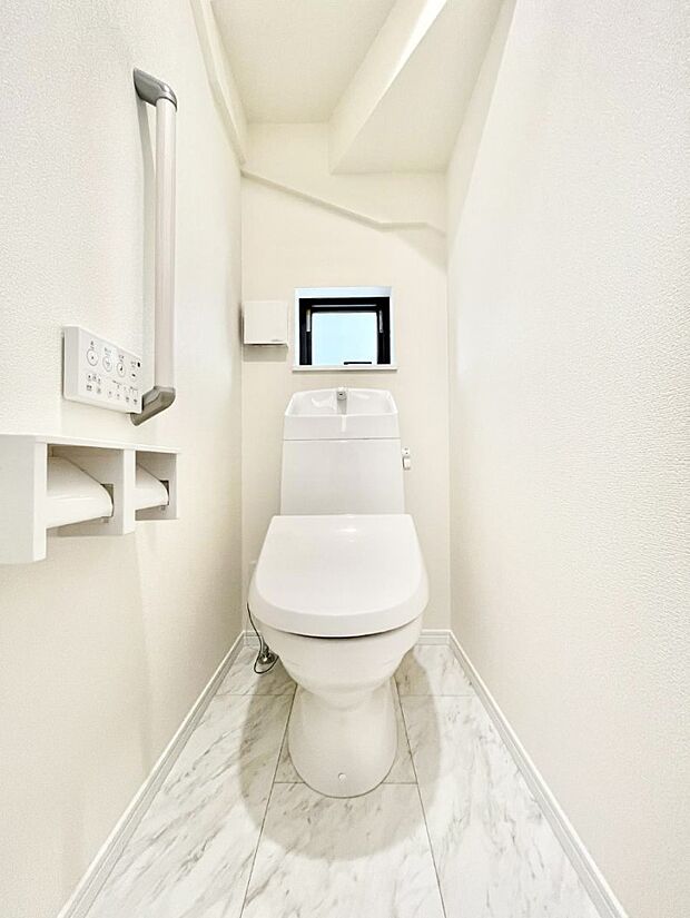 トイレは安心の2箇所！朝のバタバタも一安心です。 