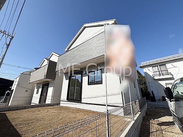 溢れる陽光でご家族の笑顔も輝く