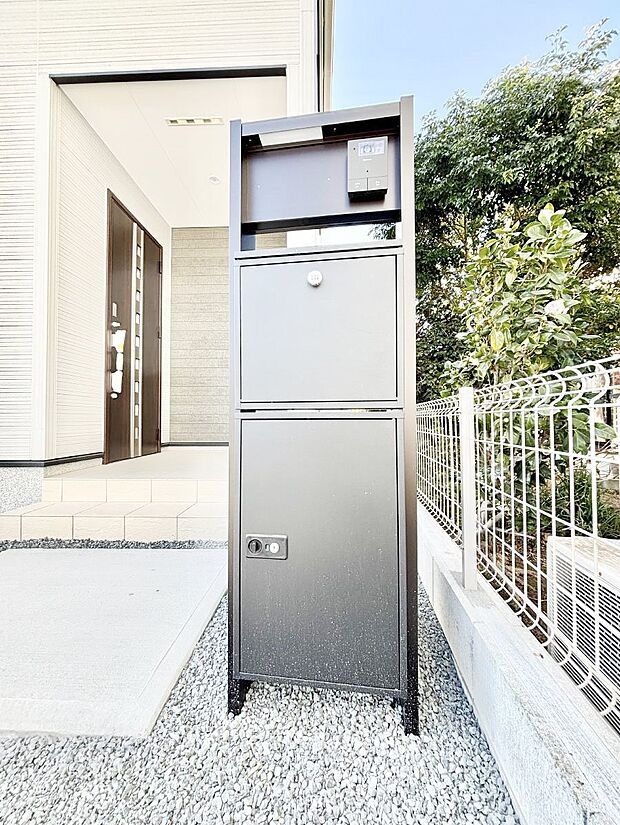 表札・インターホン・ポストをひとつに集約