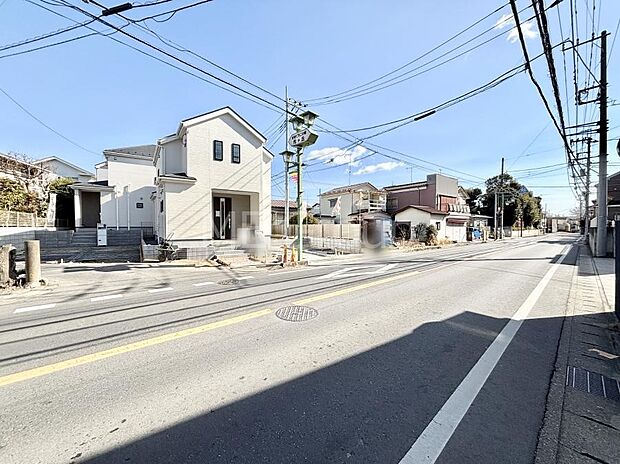 見通しの良さとともに、街並みに開放感を与えてくれます。 