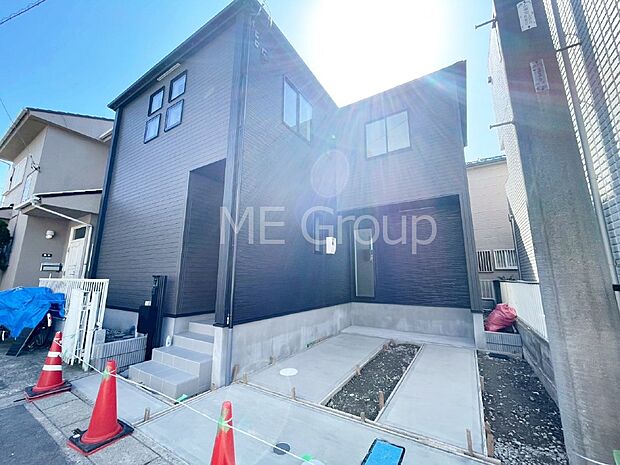 溢れる陽光でご家族の笑顔も輝く