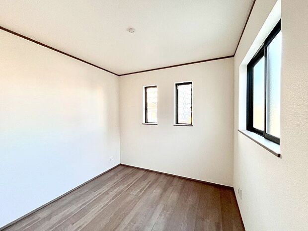 子供部屋にもおすすめな収納スペースたっぷりの居室