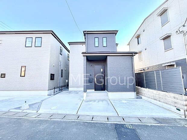 洗練された外観、上質な住空間が広がる室内は永く安心して過ごせる住居です。