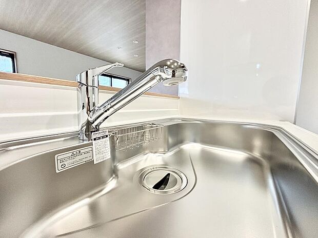 浄水器一体型のキッチンで洗い物用・料理用と切り替え簡単!キッチンワークをより快適にします!