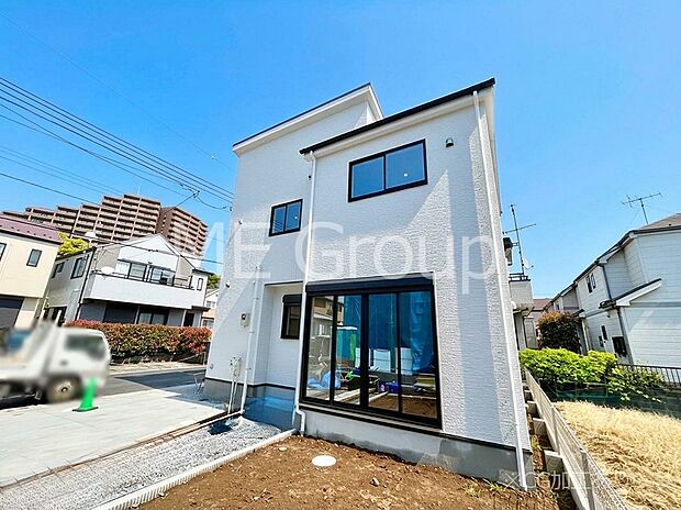 洗練された外観、上質な住空間が広がる室内は永く安心して過ごせる住居です。