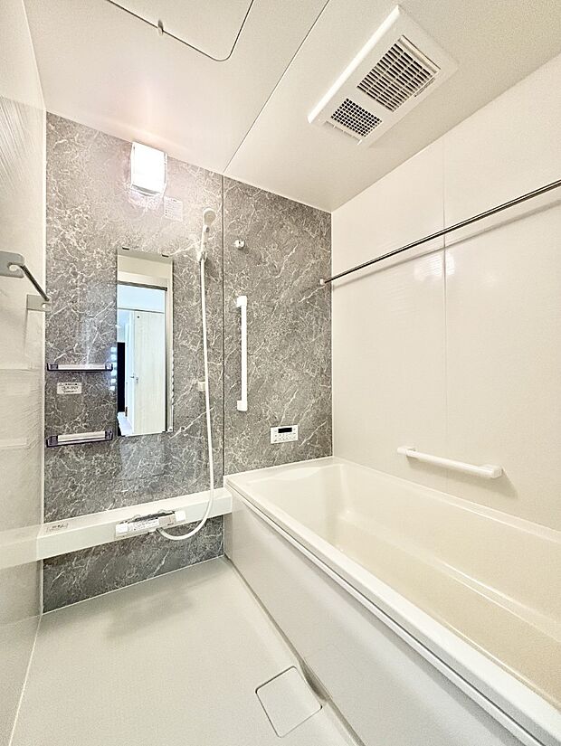 一日の疲れを癒やす大切なバスタイム。ゆっくりとお風呂を楽しんで疲れをとりたいですね!