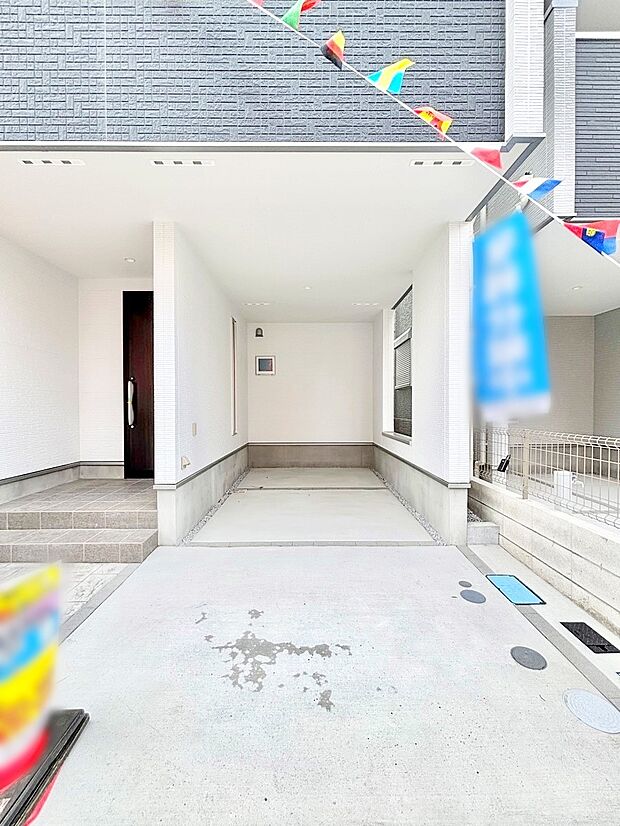 ビルトインタイプは大切なお車を傷や汚れから守ることができます。