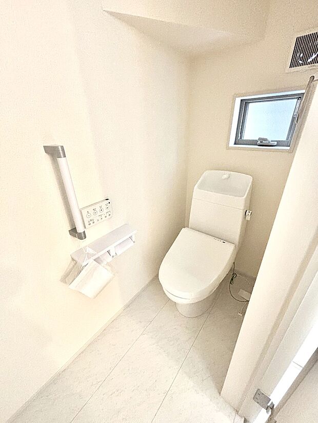 トイレは1階と2階それぞれに配置されていてとても便利です。