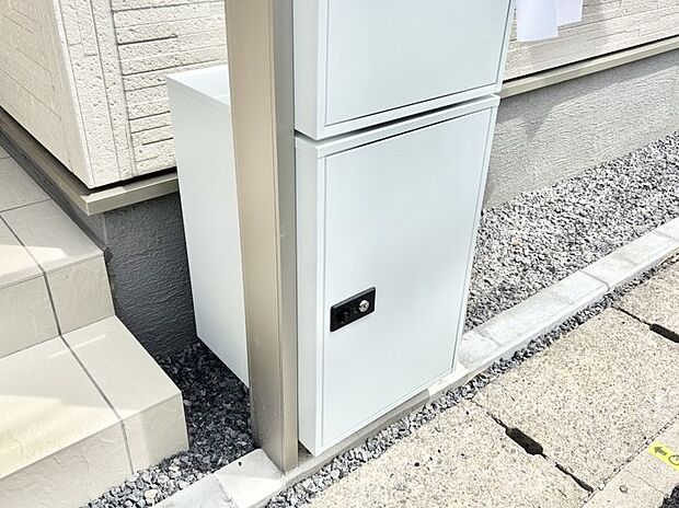 外観「宅配ボックス」時間を気にせず宅配物をいつでも安全に受け取れます。