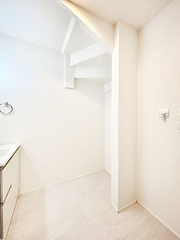 広々とゆとりのあるランドリースペース。  