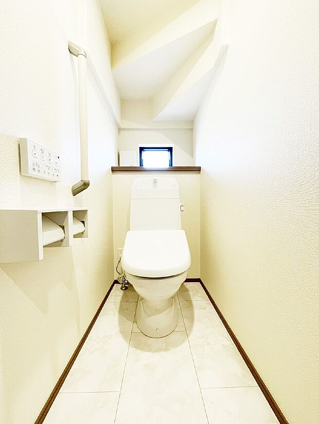 トイレは温水洗浄機能付き