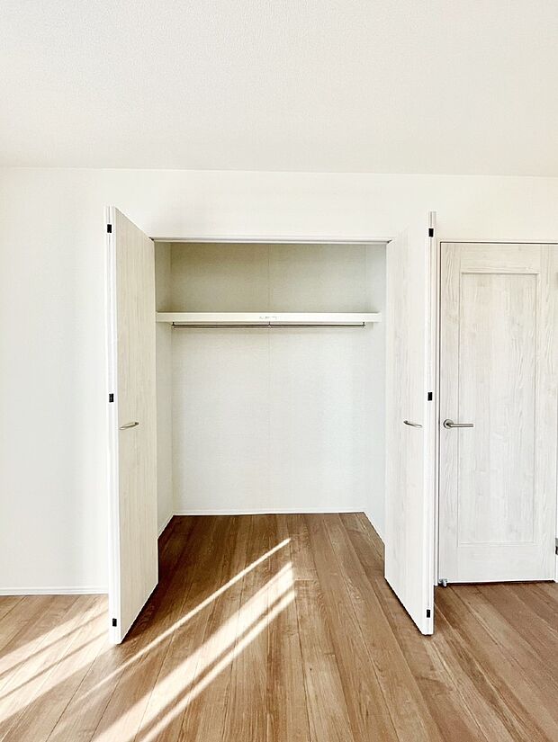 たっぷりの収納スペースで快適に暮らせそう