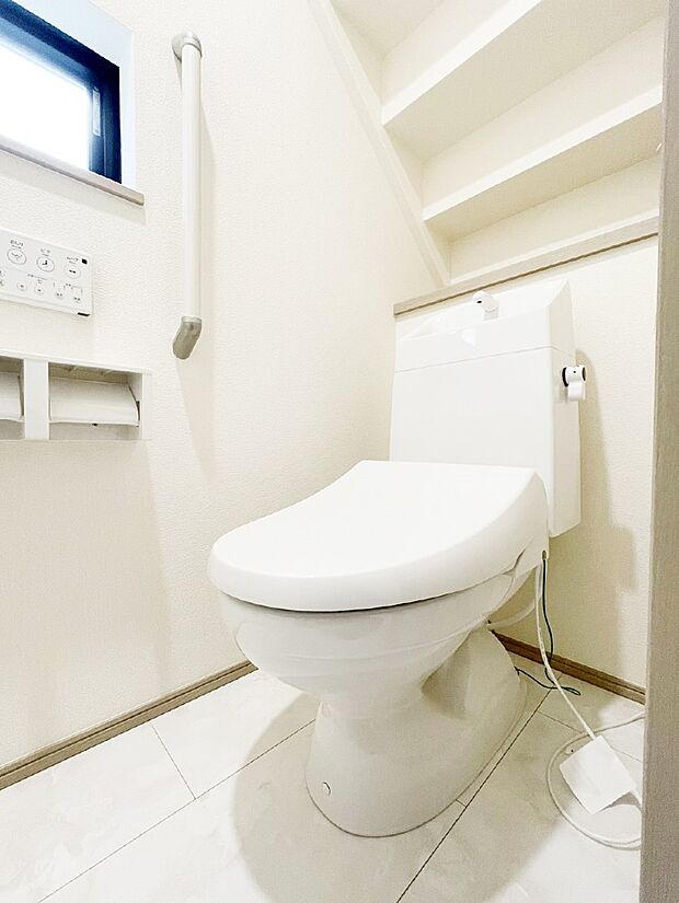 トイレは温水洗浄機能付き