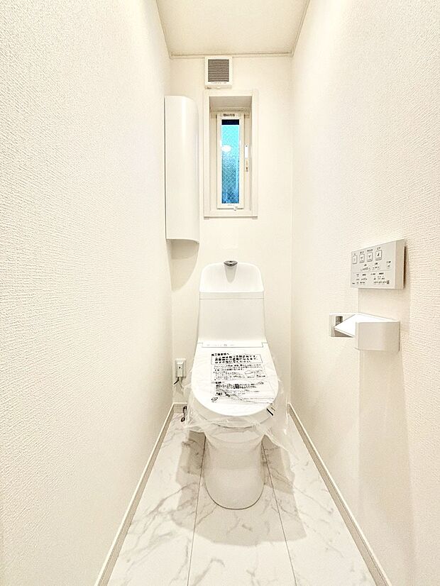 トイレは安心の2箇所!朝のバタバタも一安心です。
