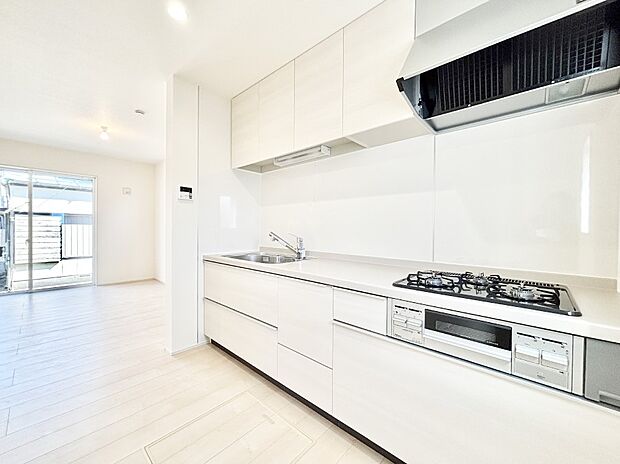 料理をしながらご家族との会話を楽しめる対面カウンターキッチン