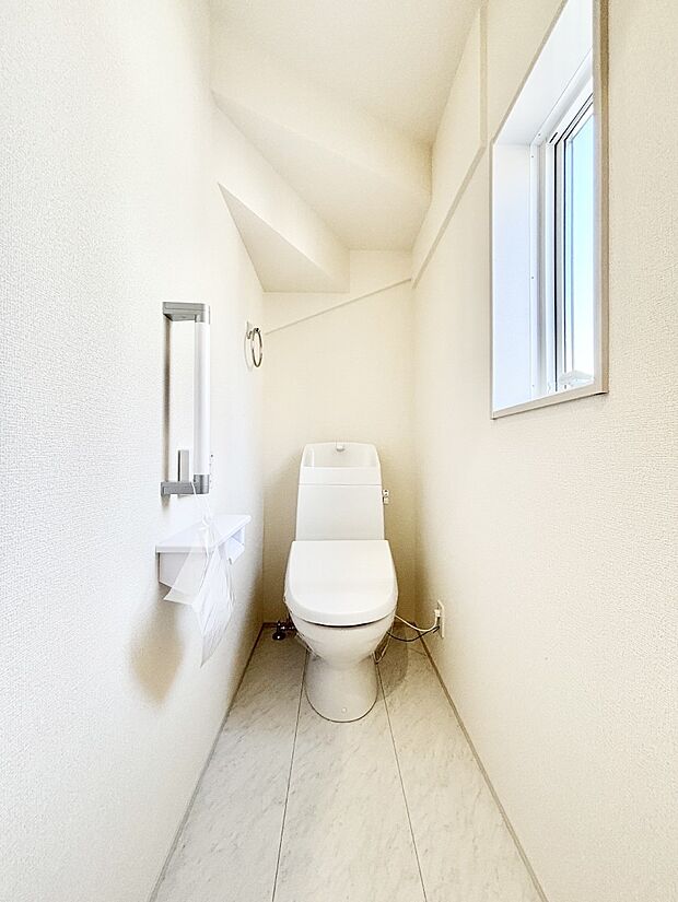 トイレは温水洗浄機能付き