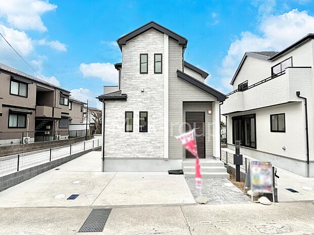 洗練された外観、上質な住空間が広がる室内は永く安心して過ごせる住居です。