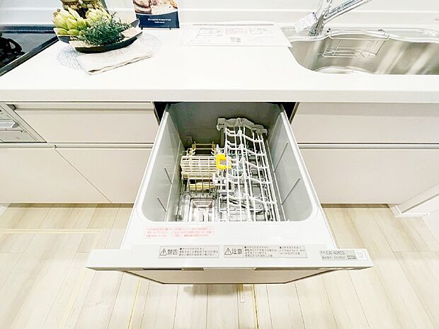 面倒なお片づけは食洗機にお任せ!家事の負担が減って、時間にも気持ちにもゆとりができます。