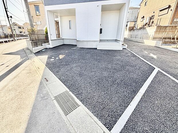 ビルトインタイプは大切なお車を傷や汚れから守ることができます。